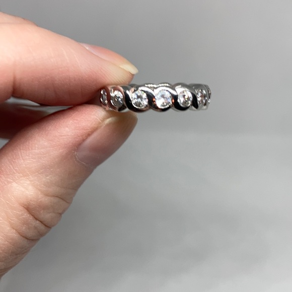 Simulated Diamond Sterling Silver Eternity Ring(NWT) J-62 - Picture 4 of 7